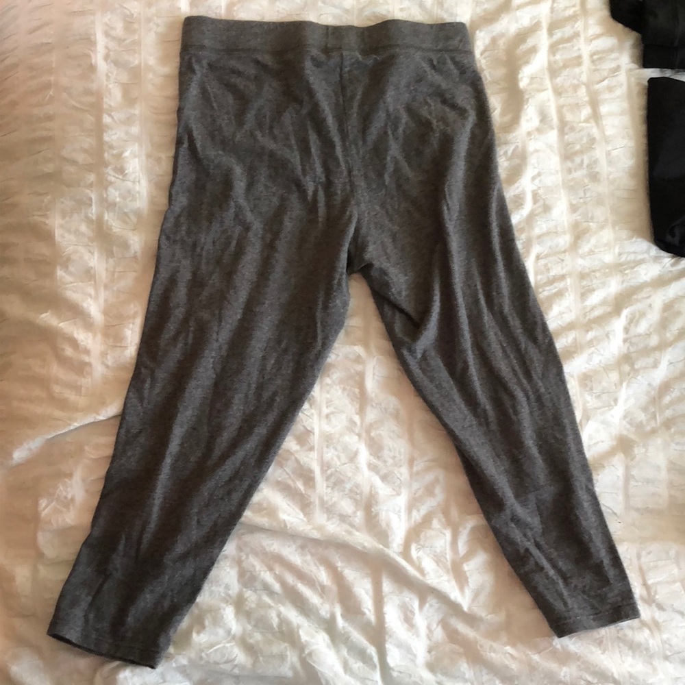 Victoria Secret cropped leggings